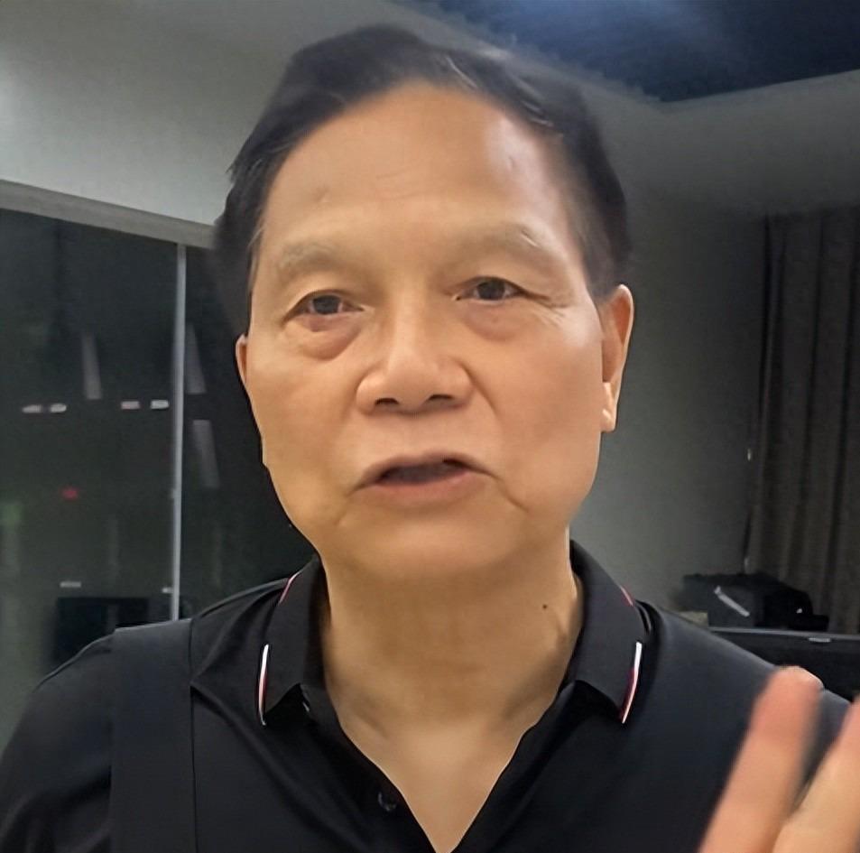 kaiyun-广东足球名宿，和容志行是好搭档，曾任职广东台，如今定居加拿大